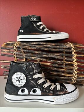 Kids CONVERSE Chuck Taylor ALL STAR High Tops, Velcro Eyes Size 13